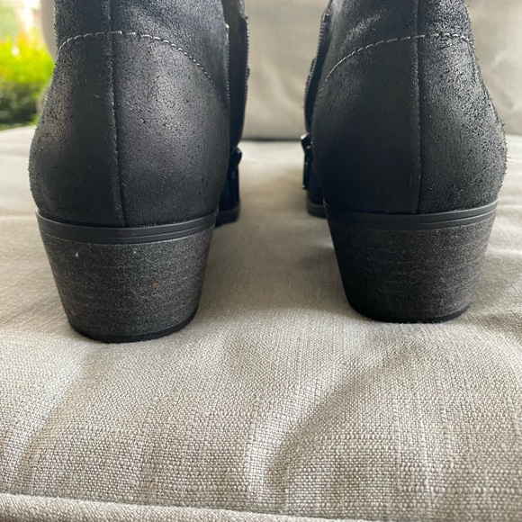 Clarks Charlten Bay leather suede distressed ankle boots- sz. 8 M - Picture 9 of 11